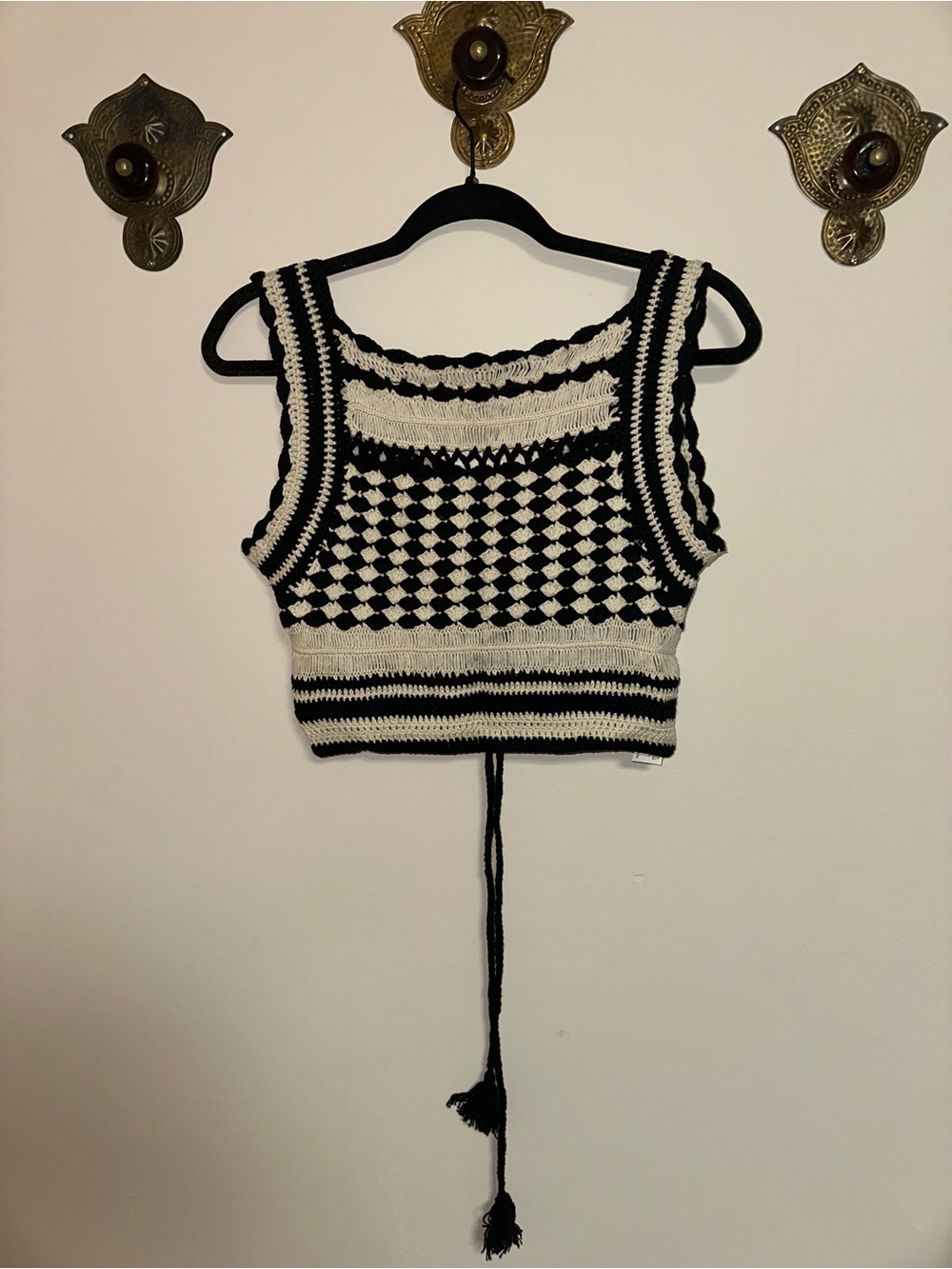 Forever 21 Black & Cream Crochet Crop Top